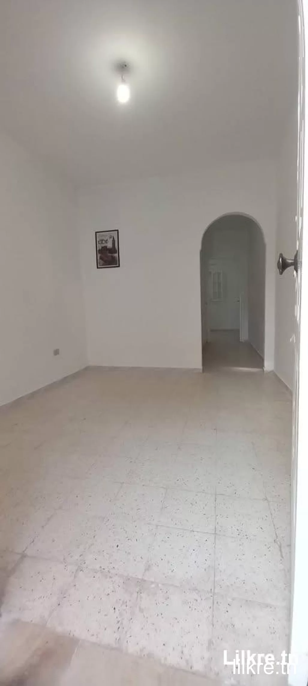 A louer un studio à Rades Melaine  