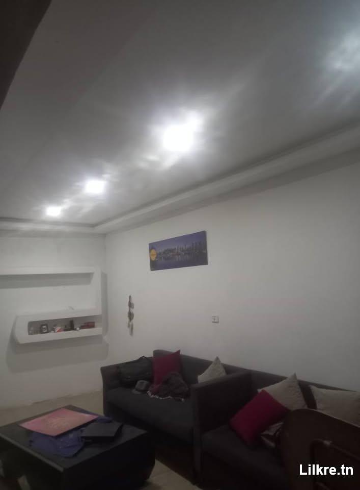 A louer un étage de villa à bhar lazreg