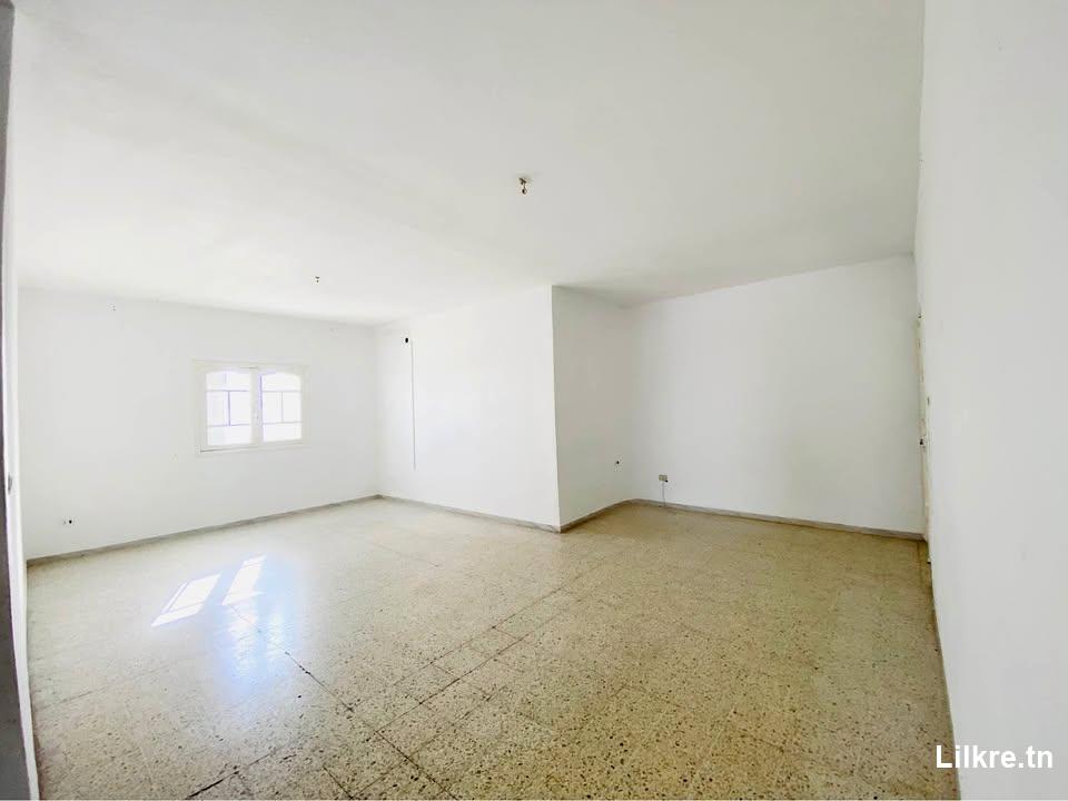 Étage de Villa au premier étage en S+3 ariana