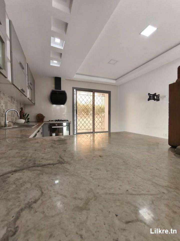 A louer  d'une villa s+2 borj louzir