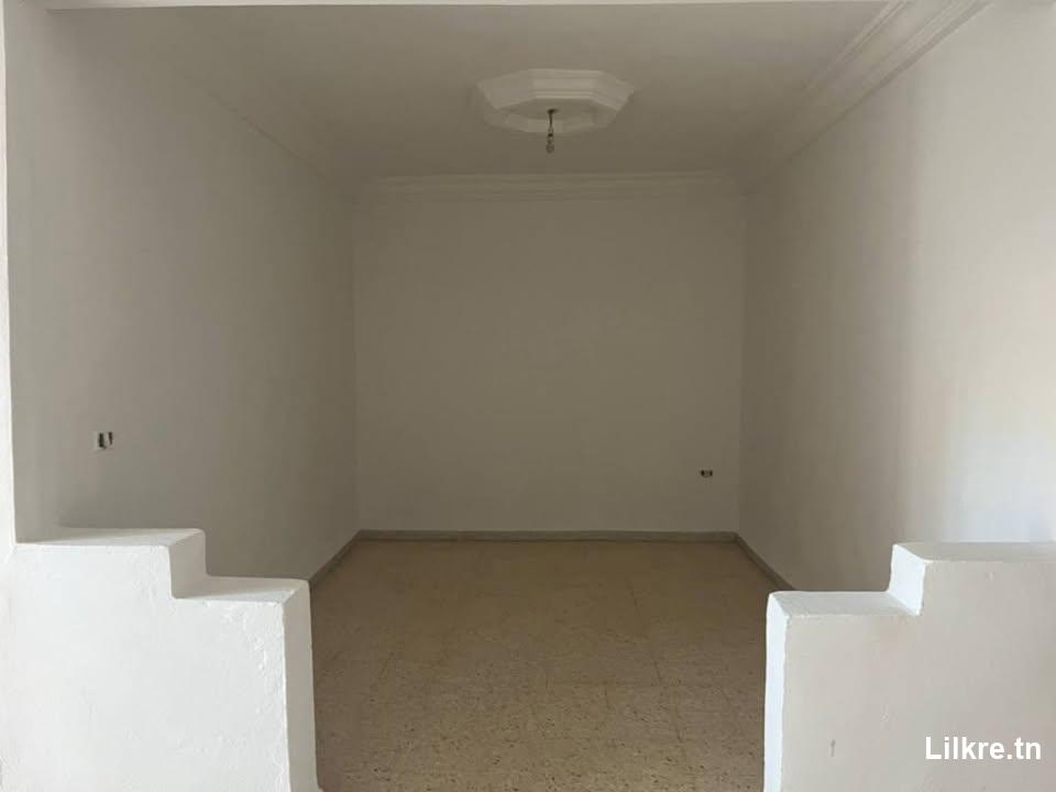 à louer RDC de villa à Mnihla