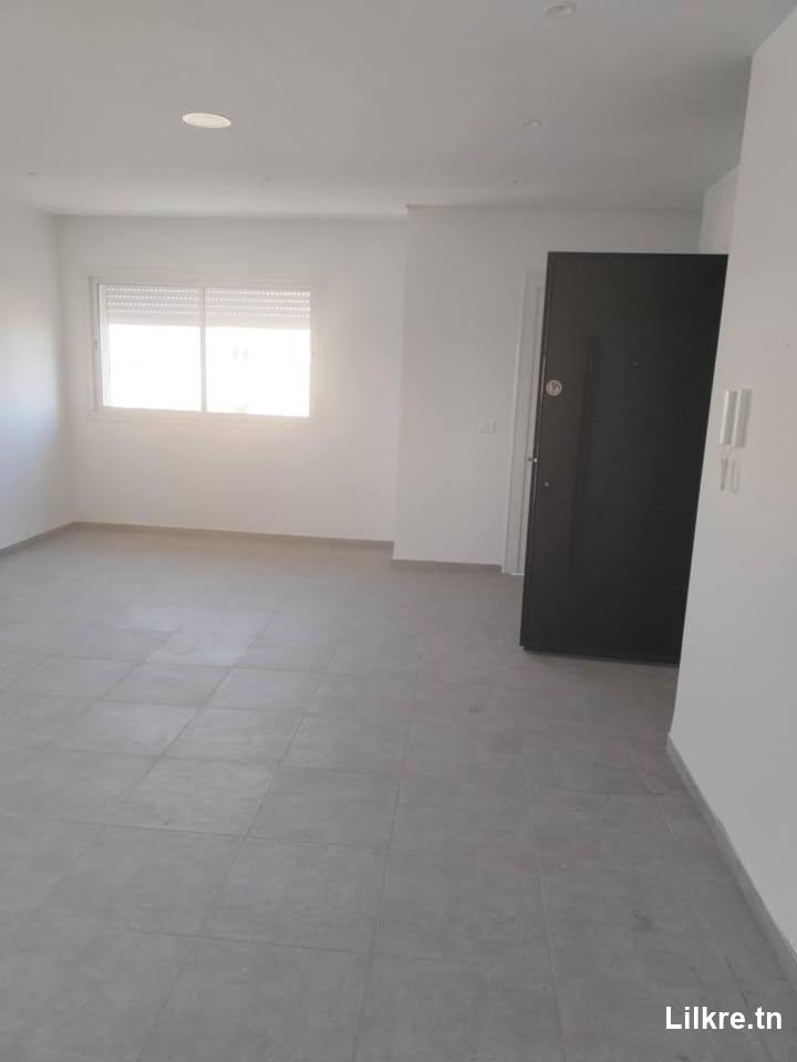 Étage villa à louer rte taniour km 8 sfax