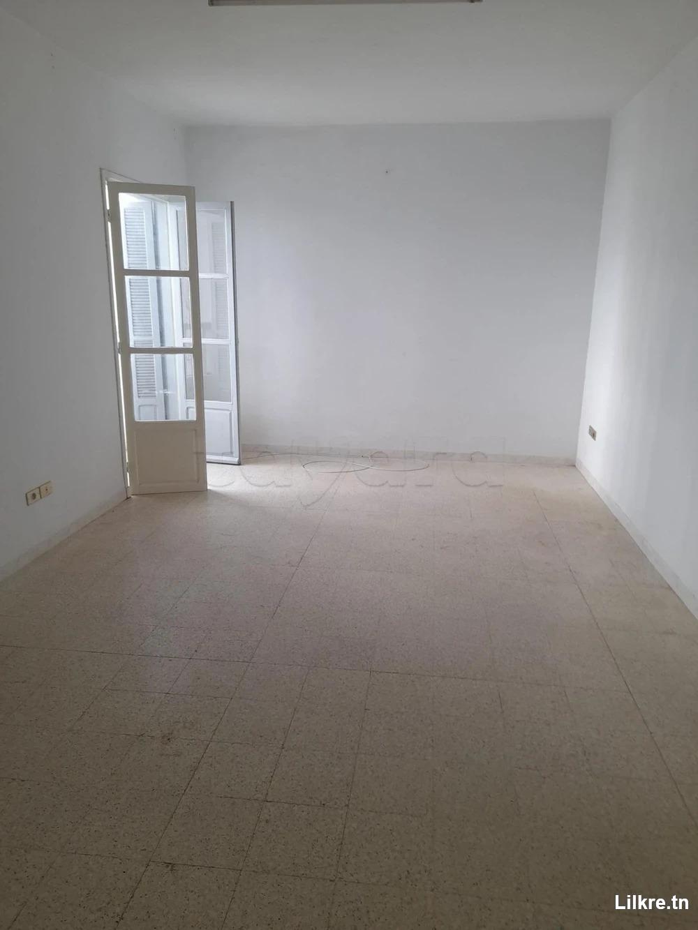 à louer appartement à el MOUROUJ 5