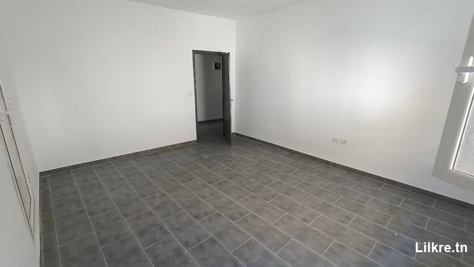 Appartement S+2 à louer avenue madrid