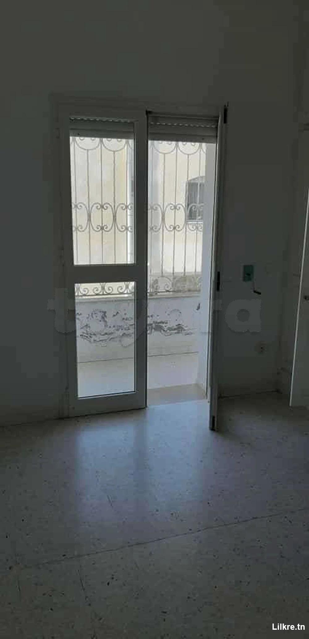 A LOUER appartement à Cité Khadra