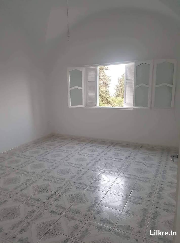 À Louer – Étage de Villa S+3 à l’Année (Non Meublé) – Hammamet