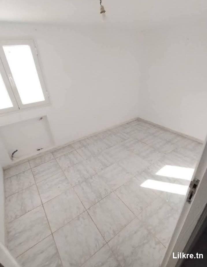 à louer un Studio S+0 à Menzah 9