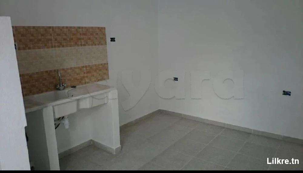 à louer studio bien situé au Bardo