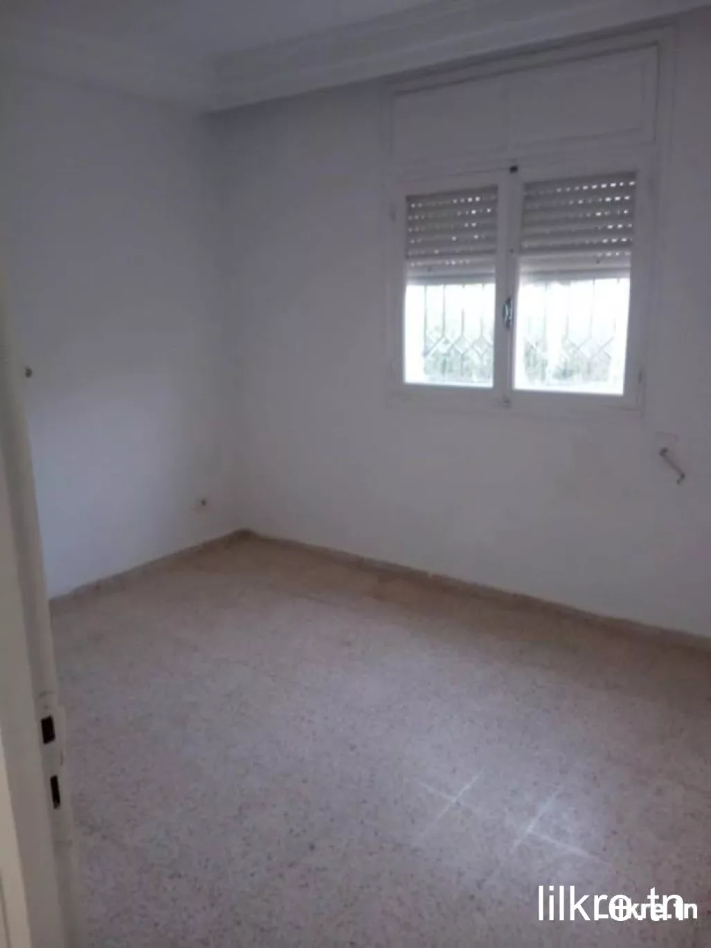 un appartement au rez_de_chaussée  S+2 a  Borej Louzir