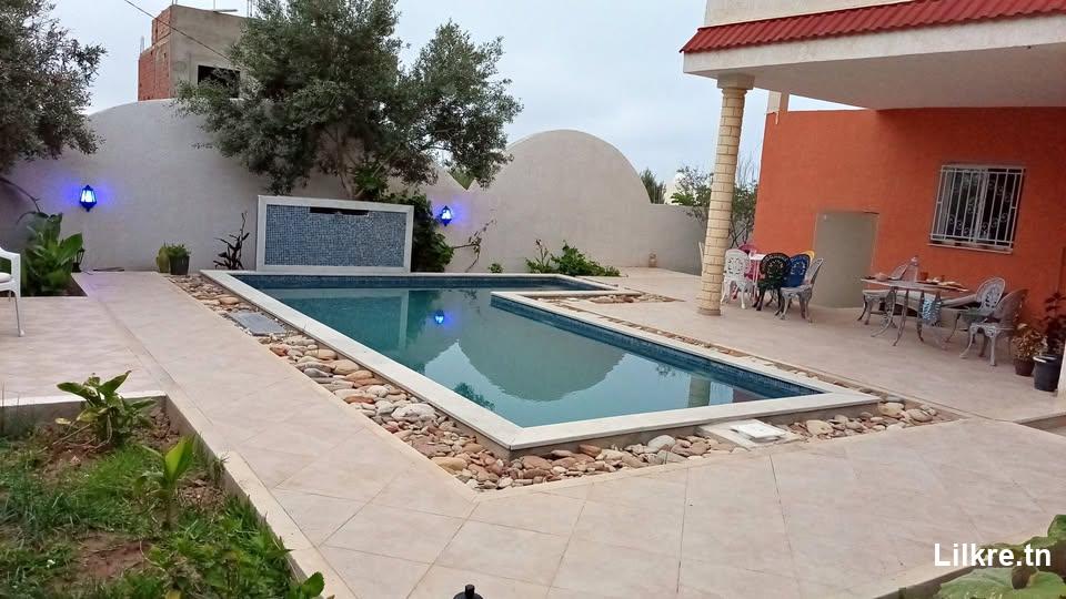 Villa S+4 A  rafraf avec piscine 