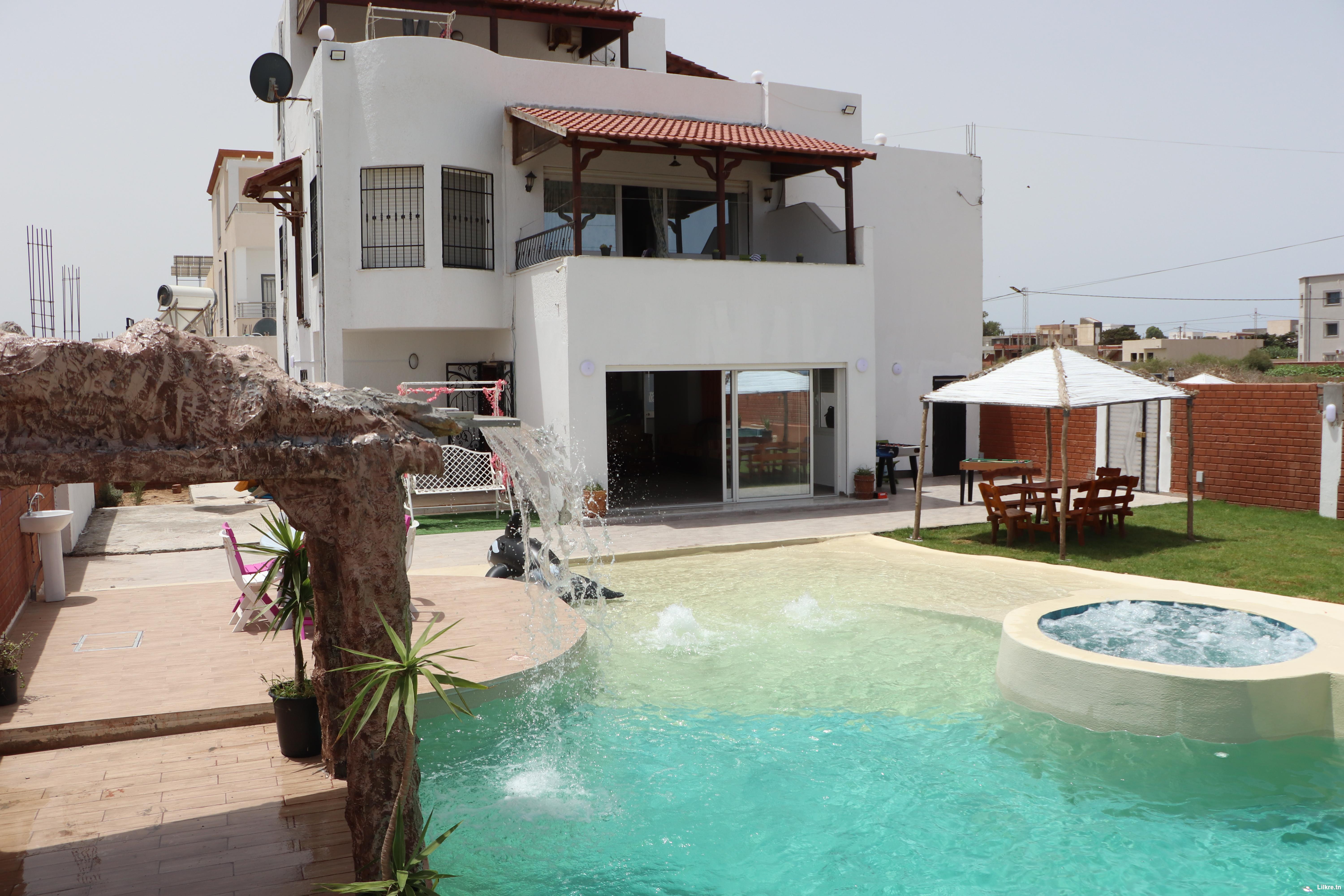 À Louer - DAR ECHATT – Villa 3S+5 avec Piscine à Dar Allouch, Kélibia