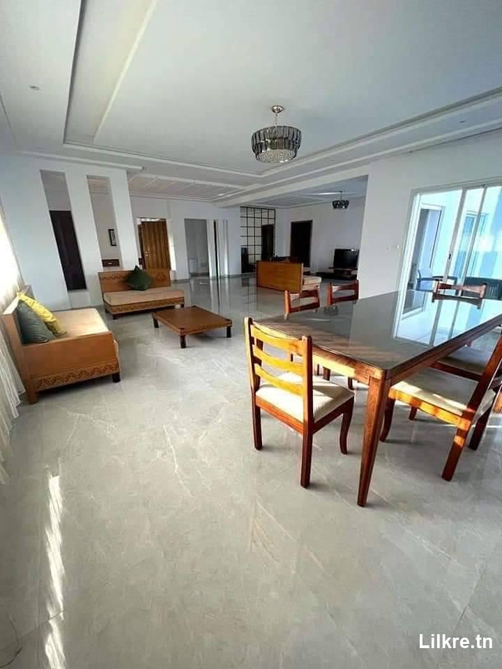 Location estivale un Villa S+3 avec piscine à Hammamet Nord