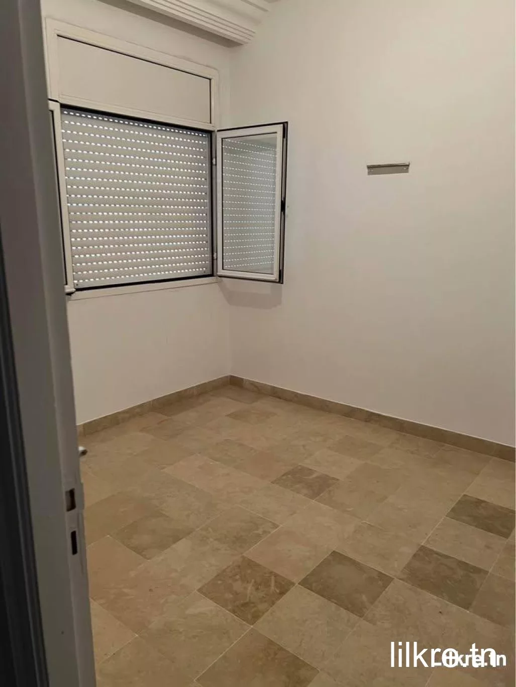  appartement s+3 a louer à menzah 