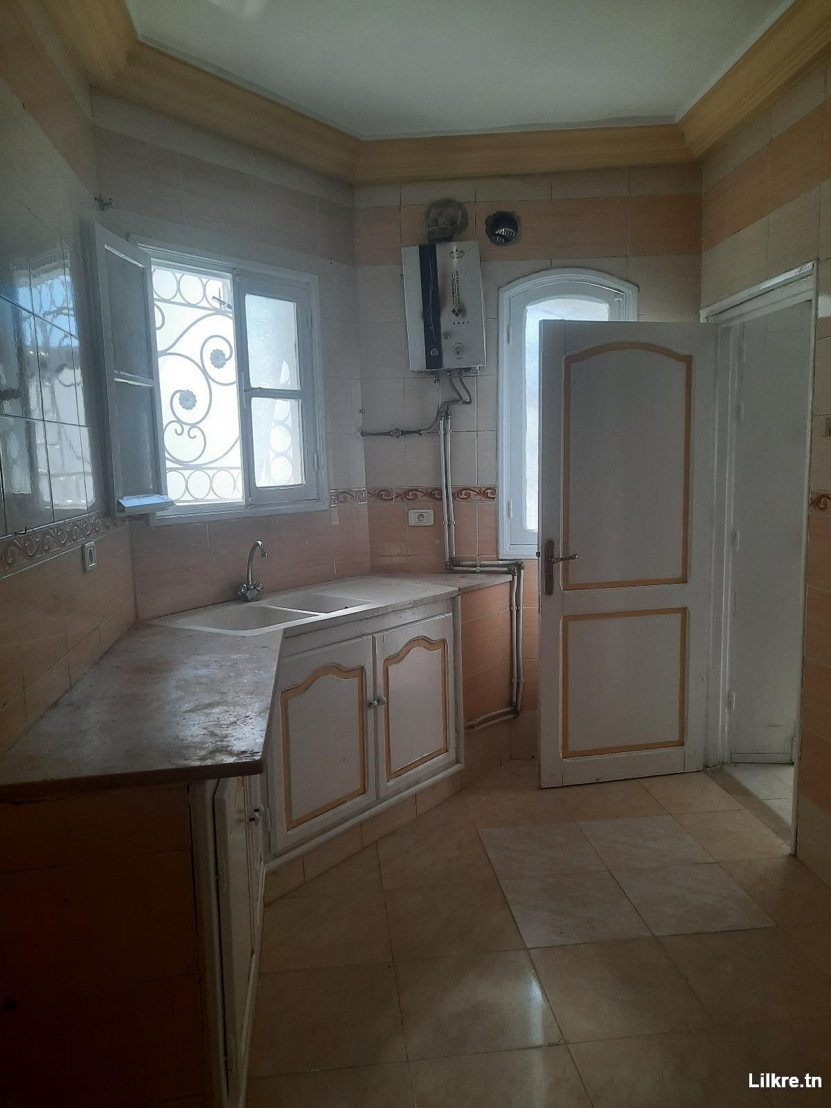 etage de villa a slimen kehia manouba