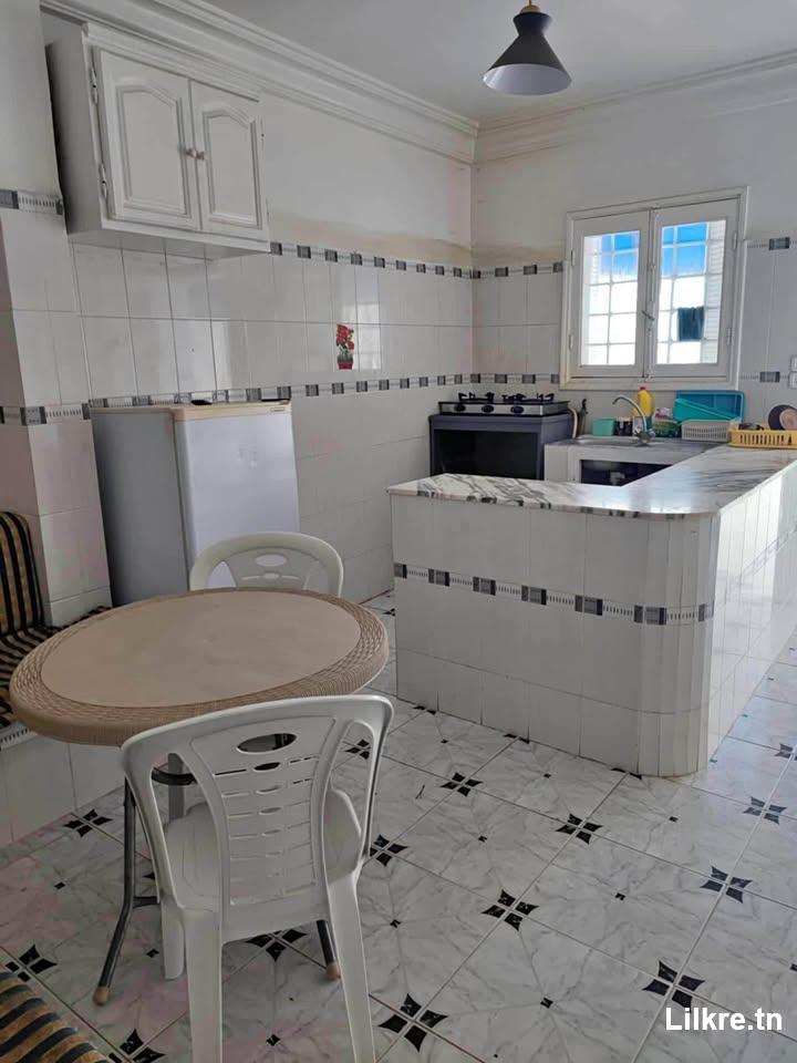 à louer un Appartement S+2 à Khzema Est