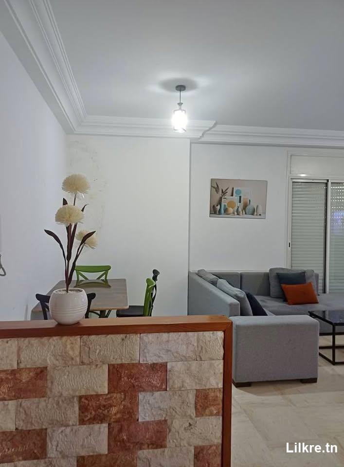 A louer un appartement S+2 meublé  CIT2 ENNASER