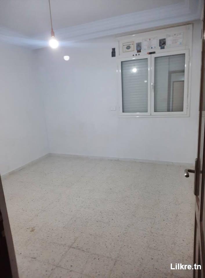 À louer un Étage de villa S+3