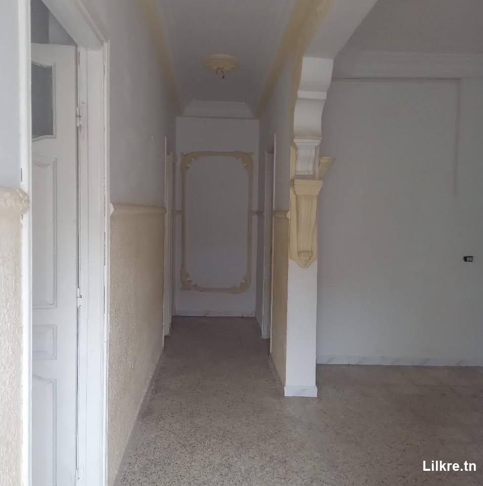 A louer un maison s+2 a ariana 