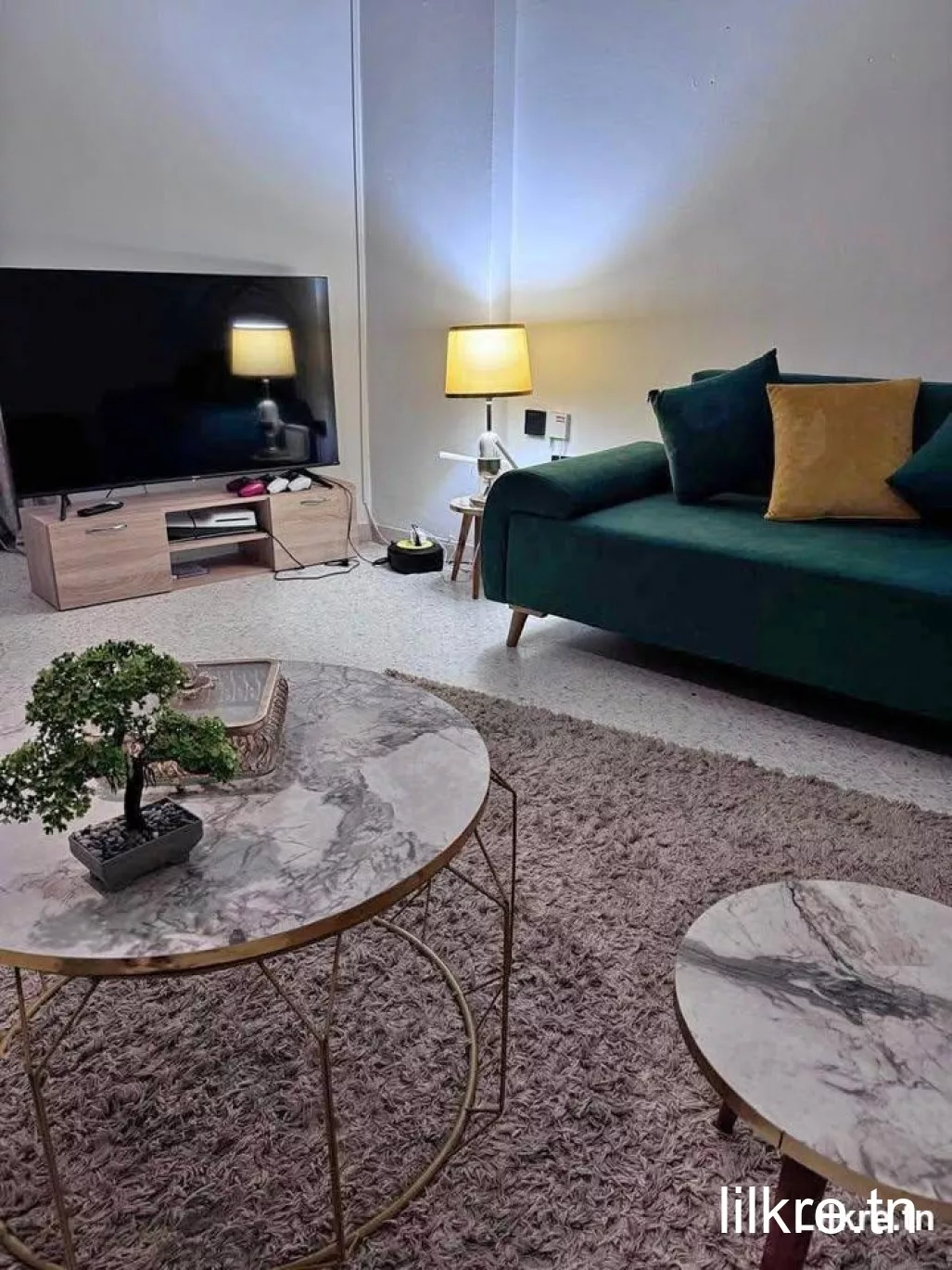 A loiuer un jouli appartement S+1 cité lwahat 