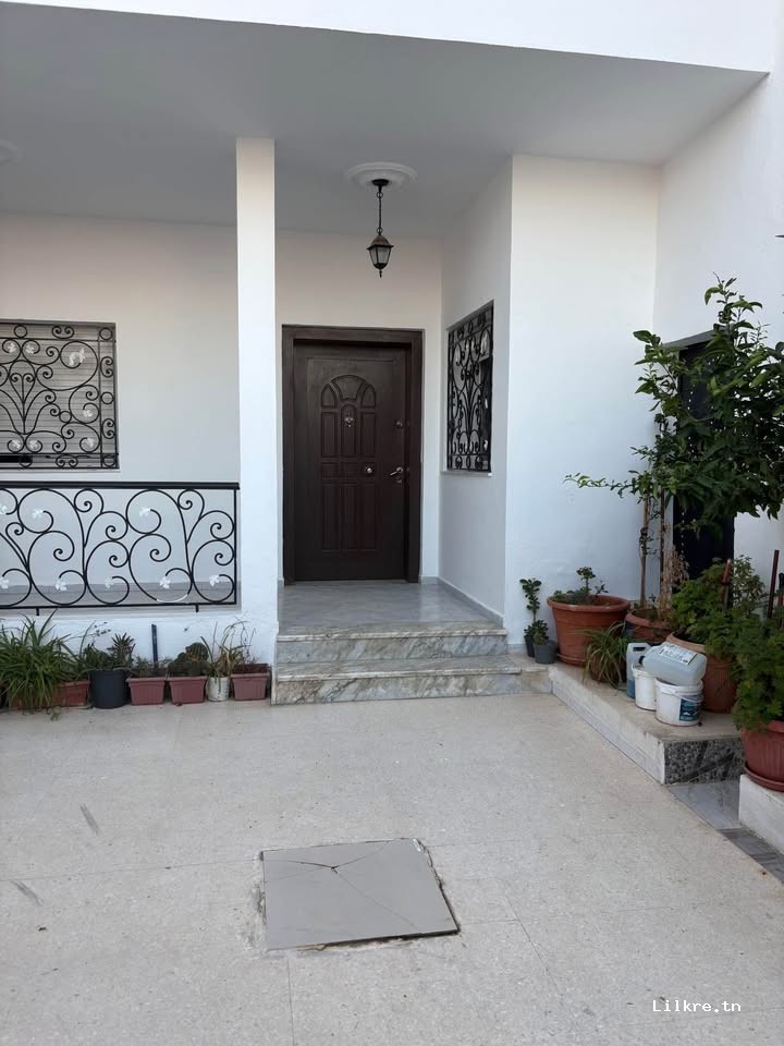 location etage de villa a el agba