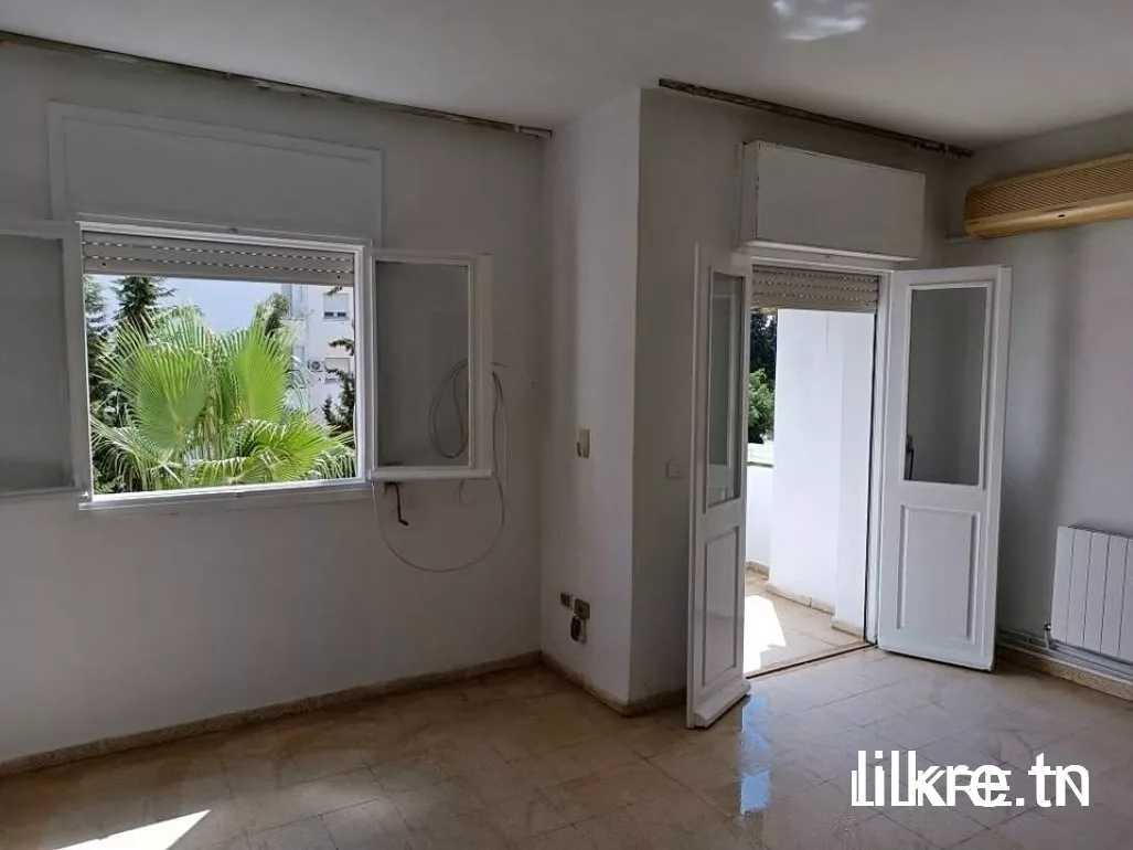 A louer un maison s+3 a cité el latif el manzeh 7