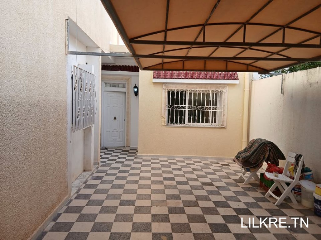 A louer un studio charmant a cité ghazela