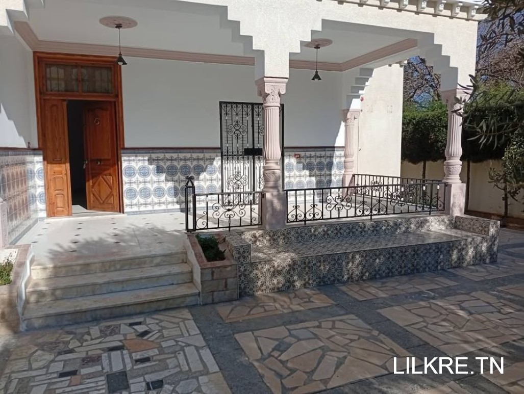 A louer une villa s+3 a soukra 