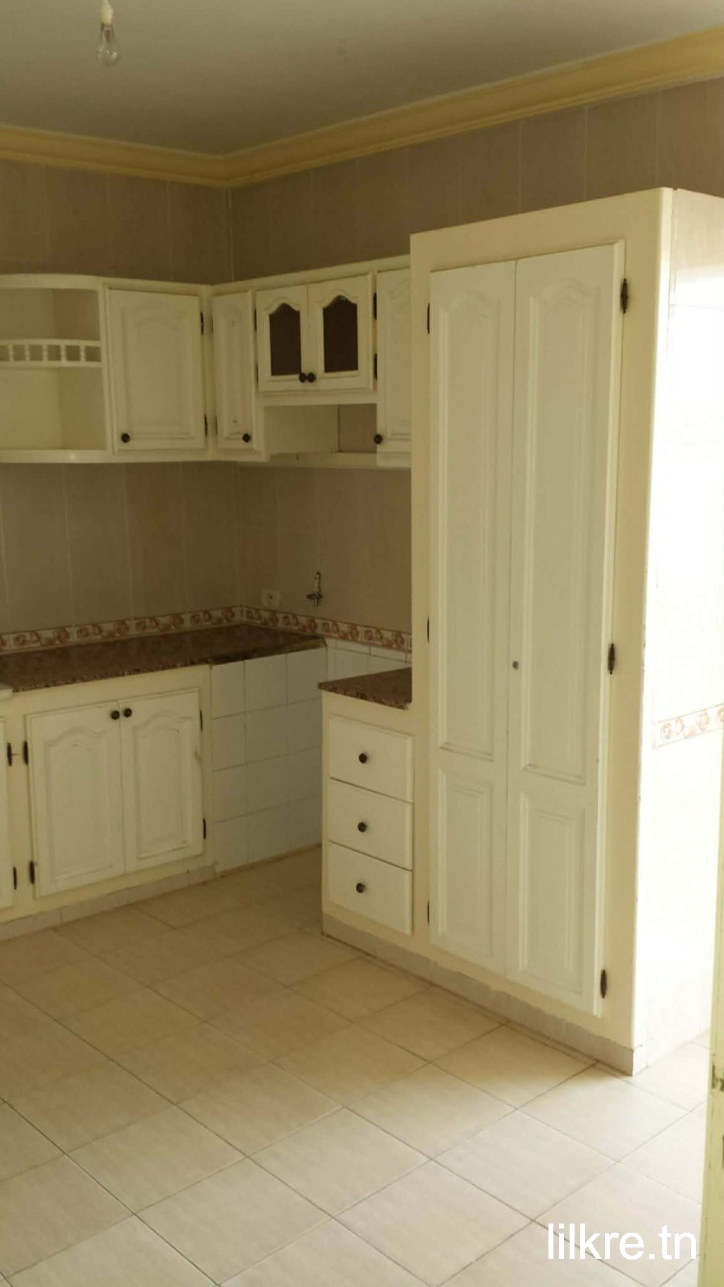 Un étage de villa pour jeune couple 