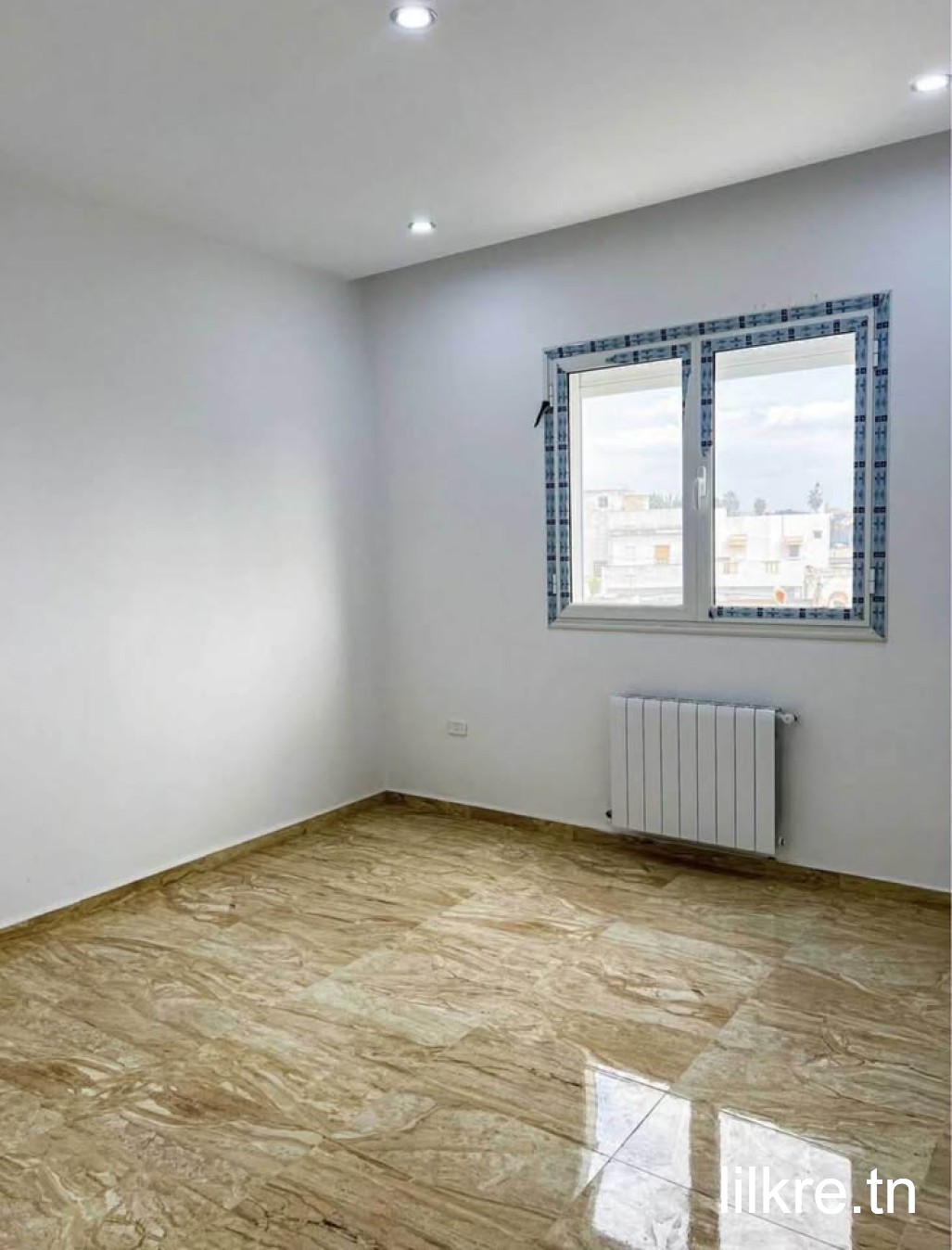 A louer un studio s+1 haut standing a bayrem tounsi 