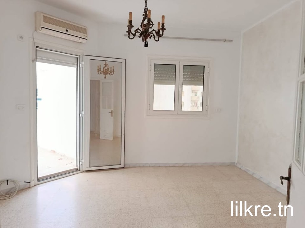 A louer un appartement a boumhel el basatine 