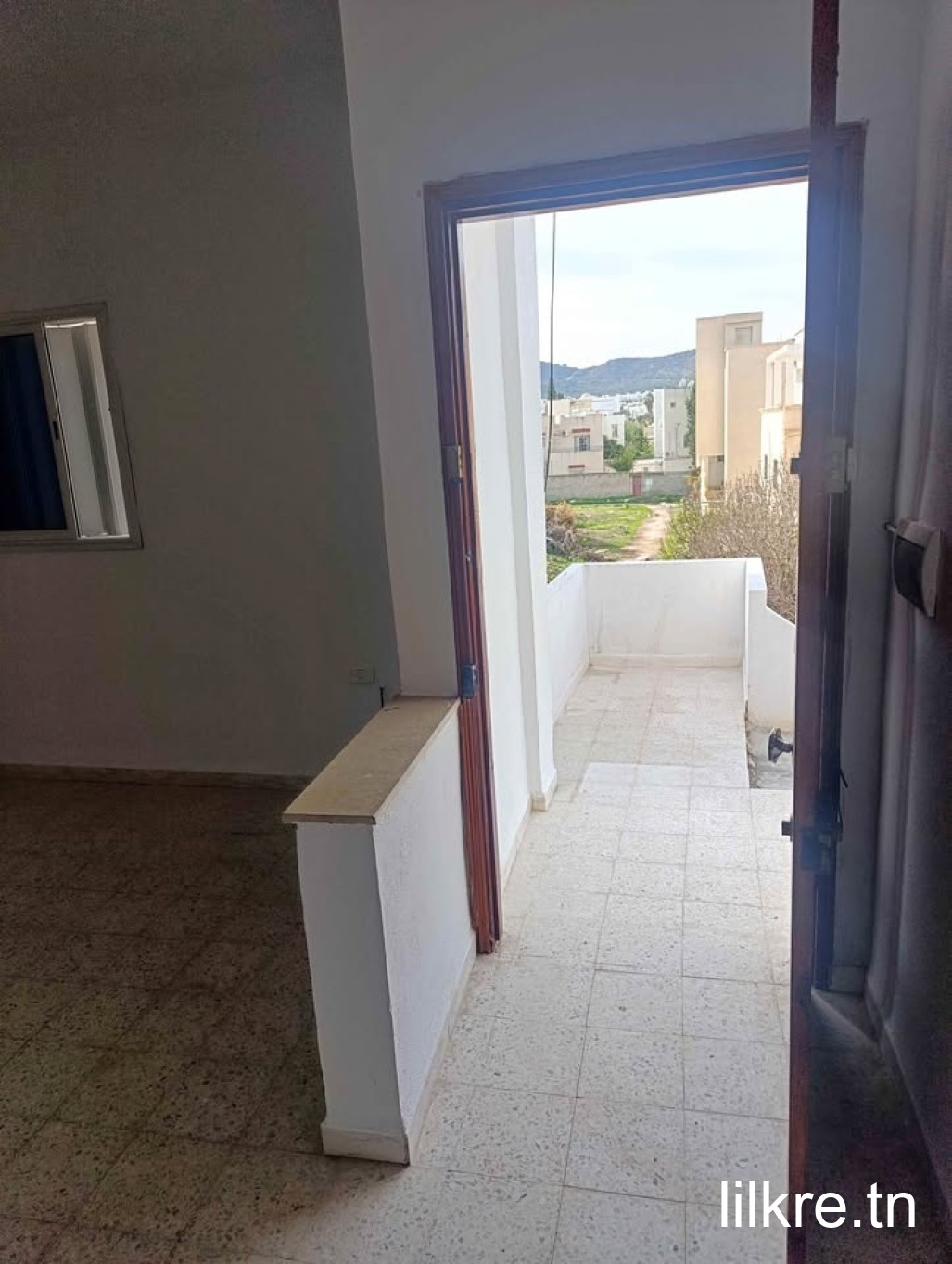 A louer un étage de villa a ghazella  