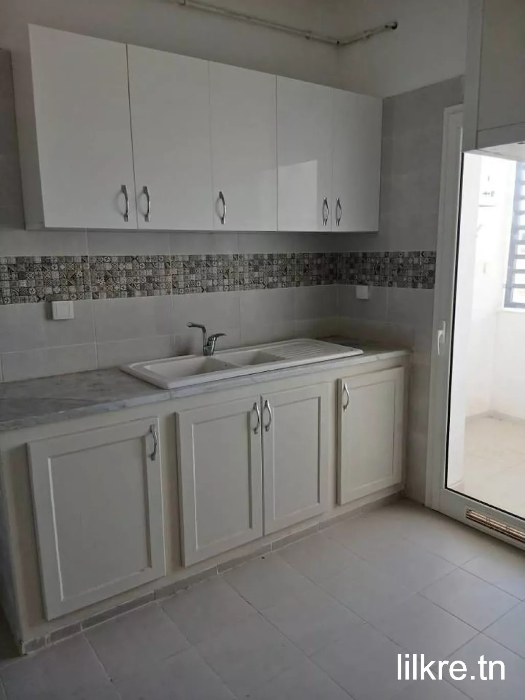 A louer un  appartement  a zahrouni 