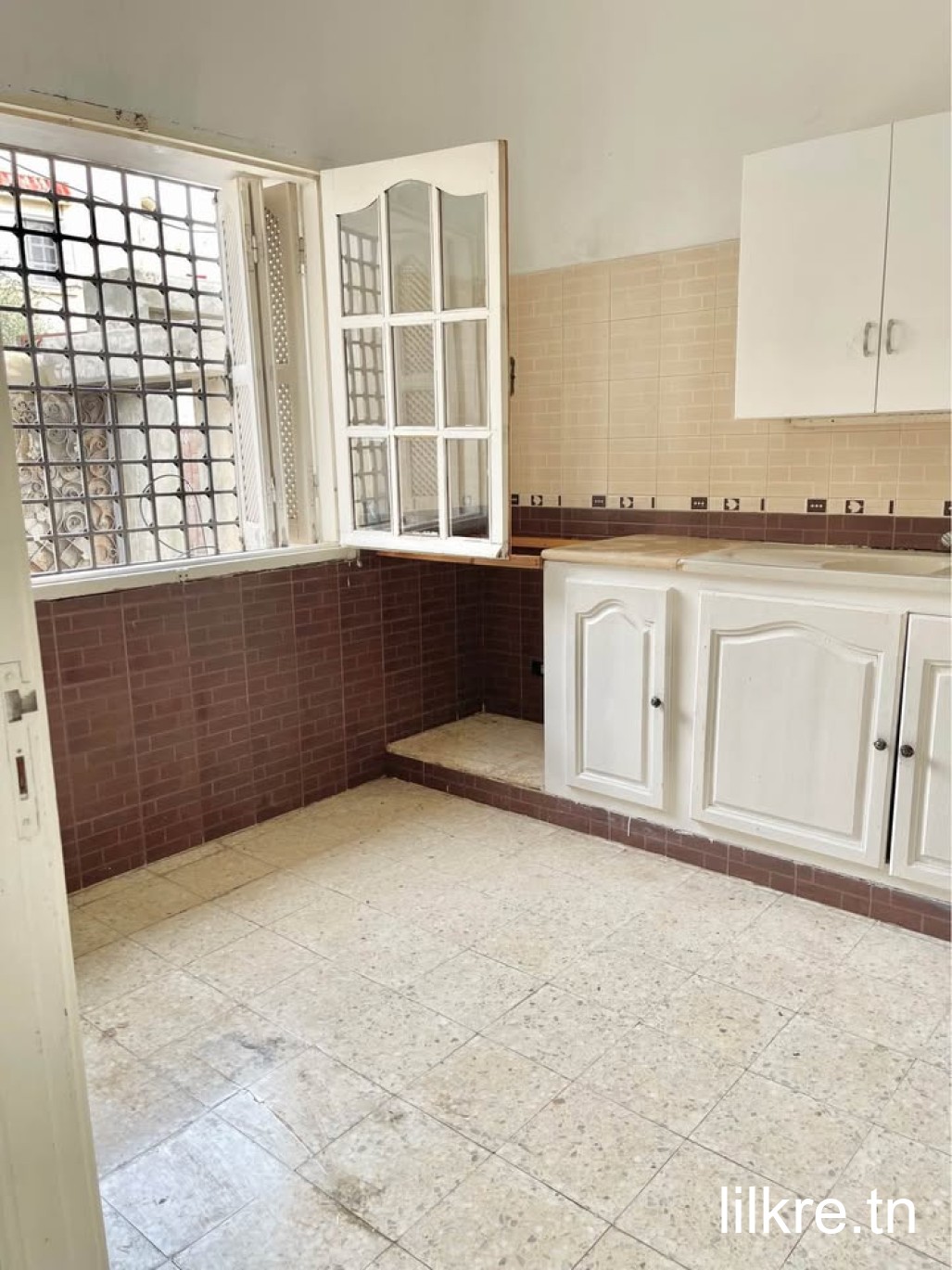 A louer un studio  a rades meliane 