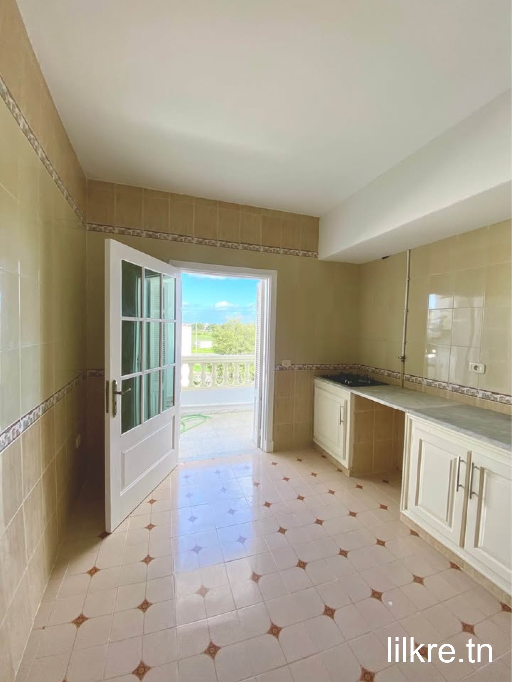 A louer un appartement  a jardins de carthage 