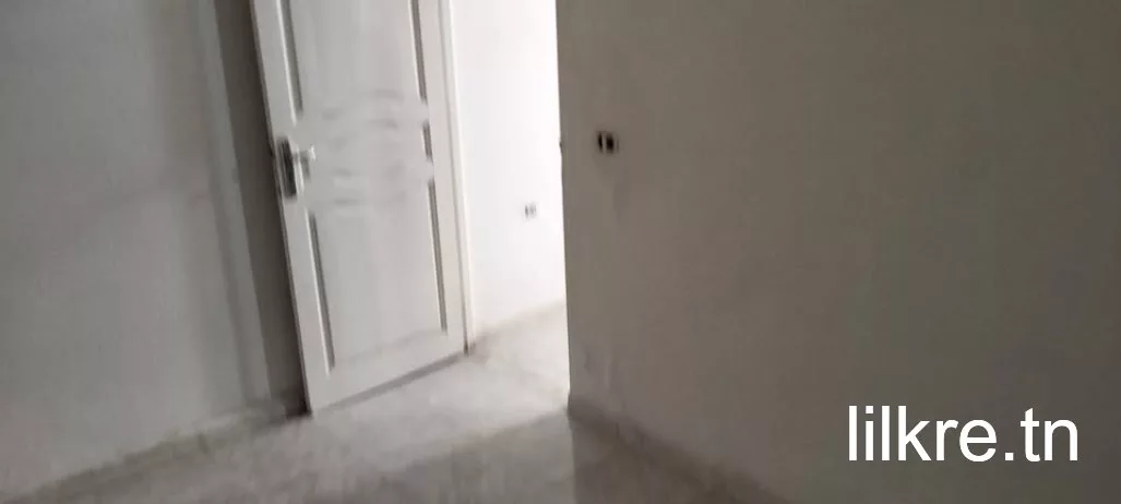 A louer un  étage de villa a ariana 