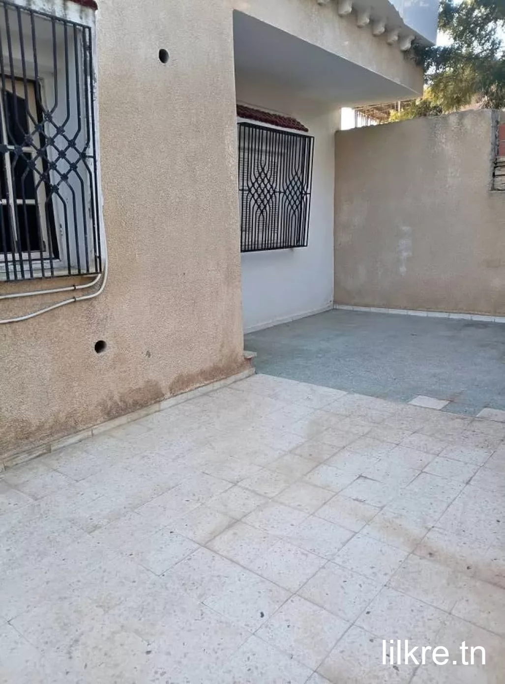 A louer un étage de villa a khaznadar 