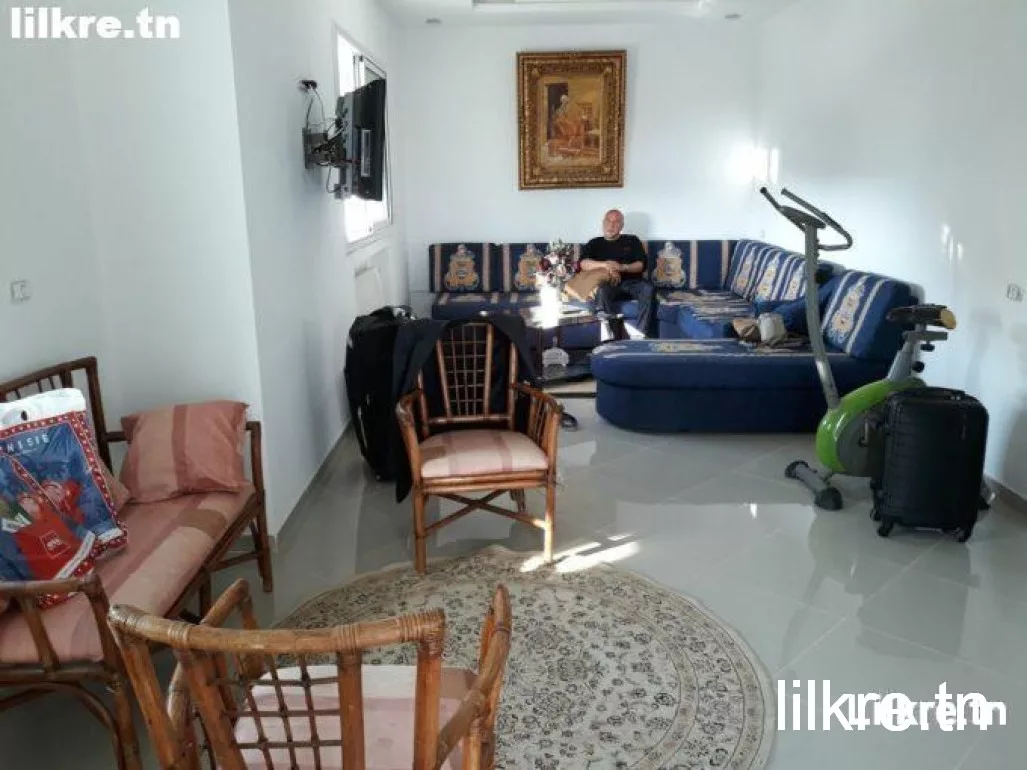 Etage de villa s+2 bien meublé 