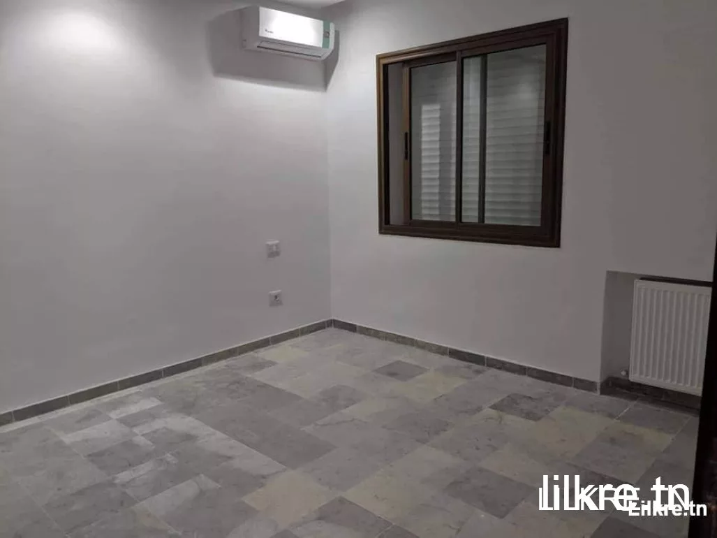  location un Appartement S+2 à Cité Riadh Borj Cedria