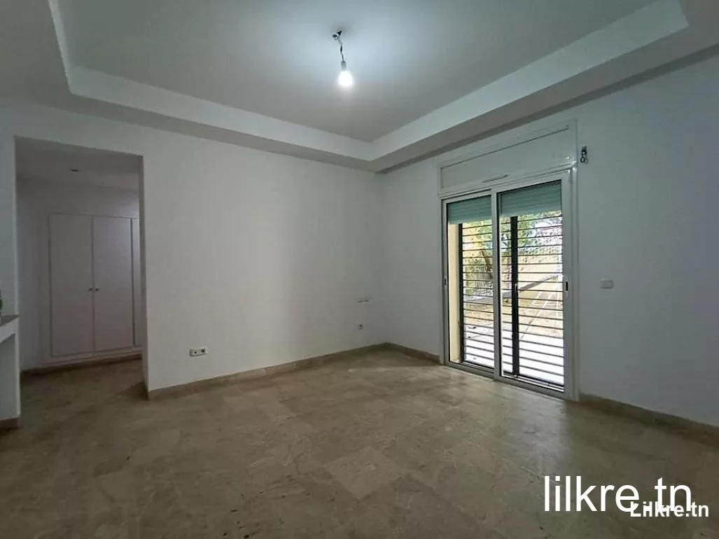 A louer un Spacieux Appartement S+4 au lac 2