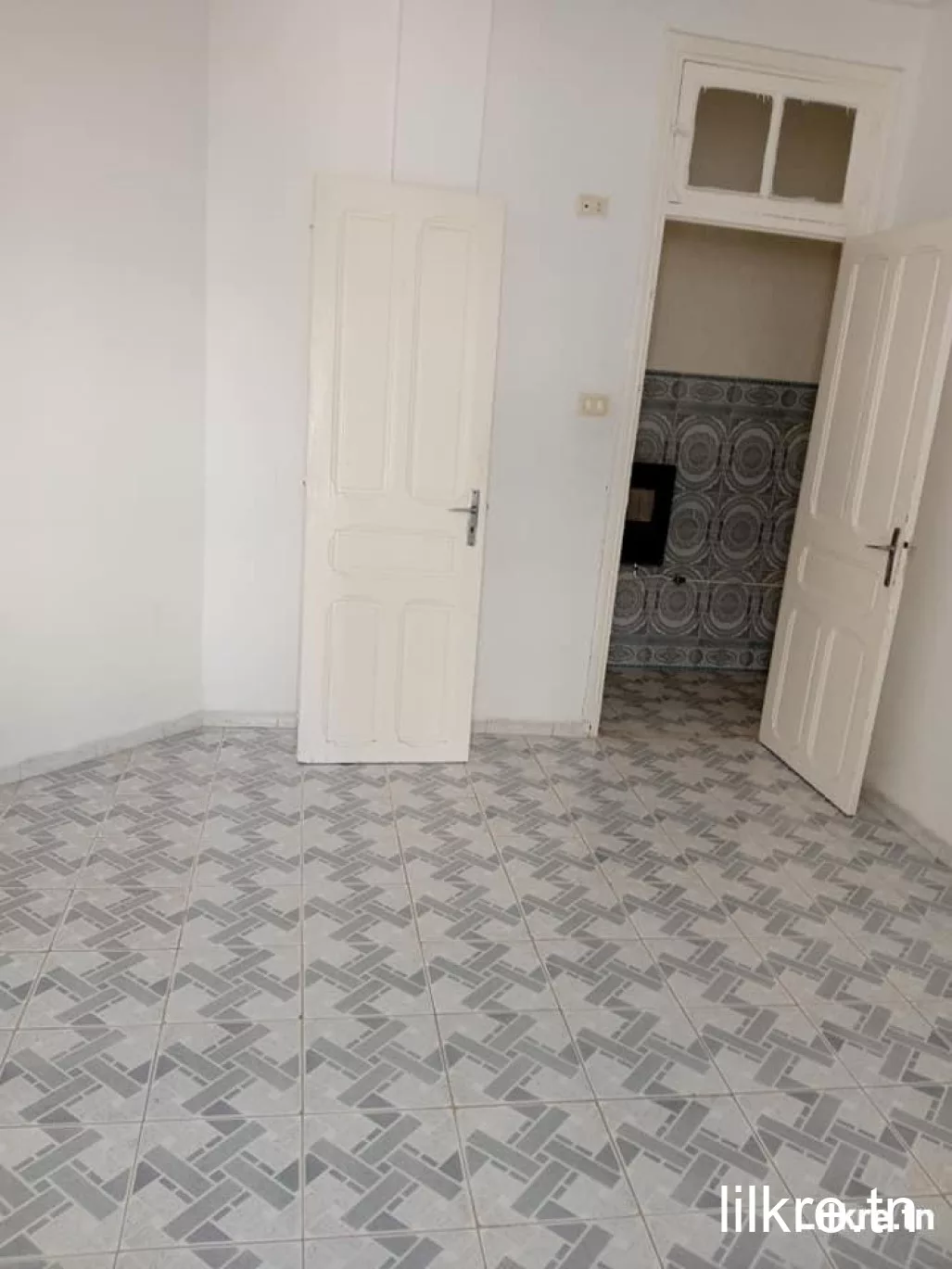 A louer un grand Appartement S+3 à passage