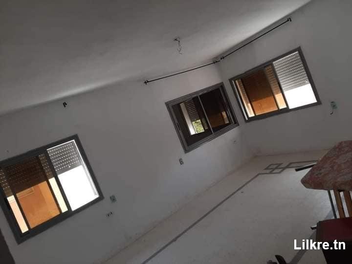 A louer un Etage de villa S+1 spacieux à Slimane Riadh 