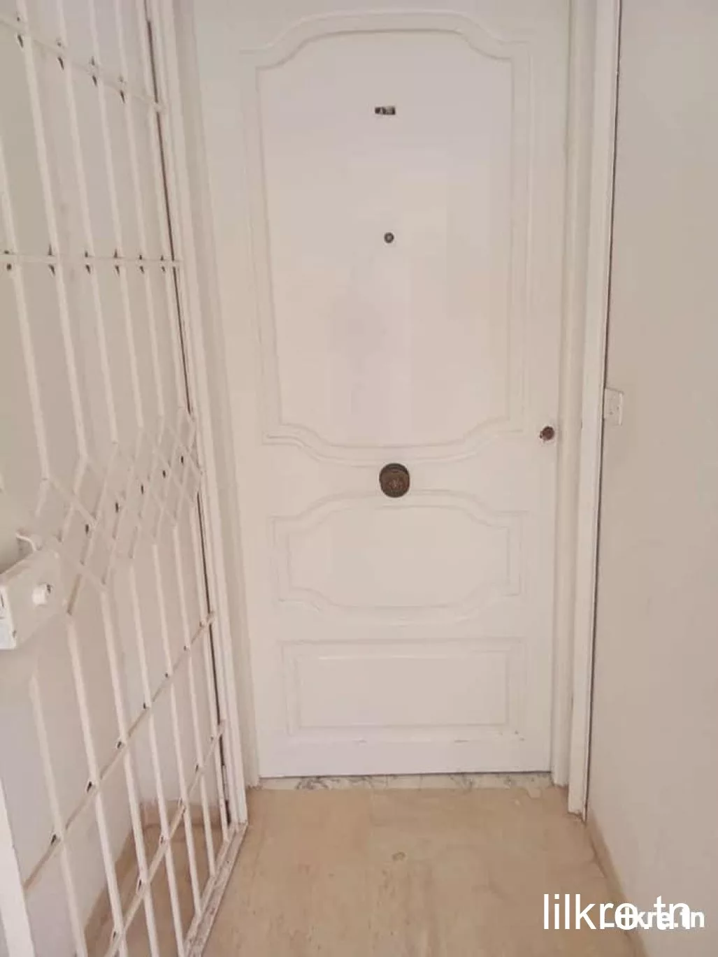 A louer un Appartement S+4 à Manzah 8 