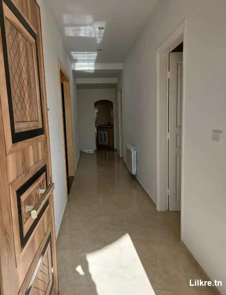 A louer un Etage de villa S+2  à la manouba