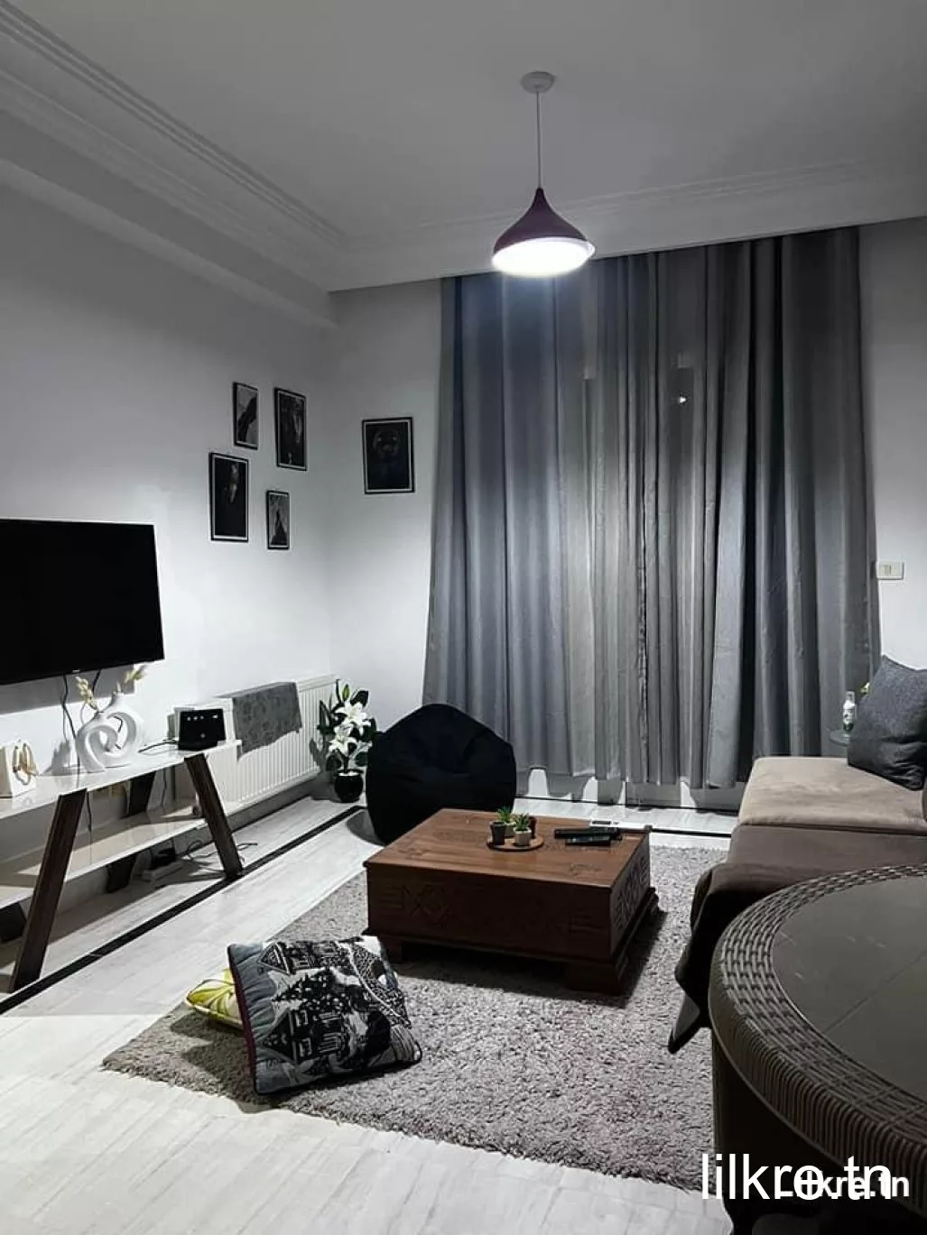 A louer un Appartement S+1 Meublé  à L'aouina Cité Wahat .