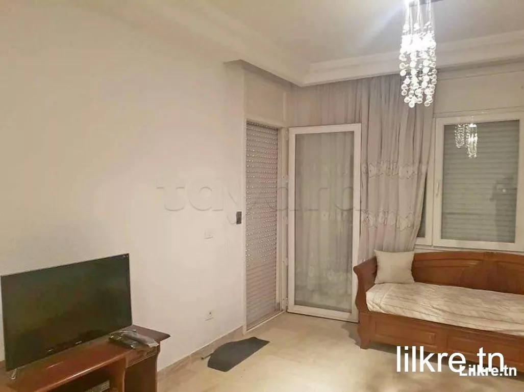 A louer un Appartement Vide  S+2 à La Soukra  
