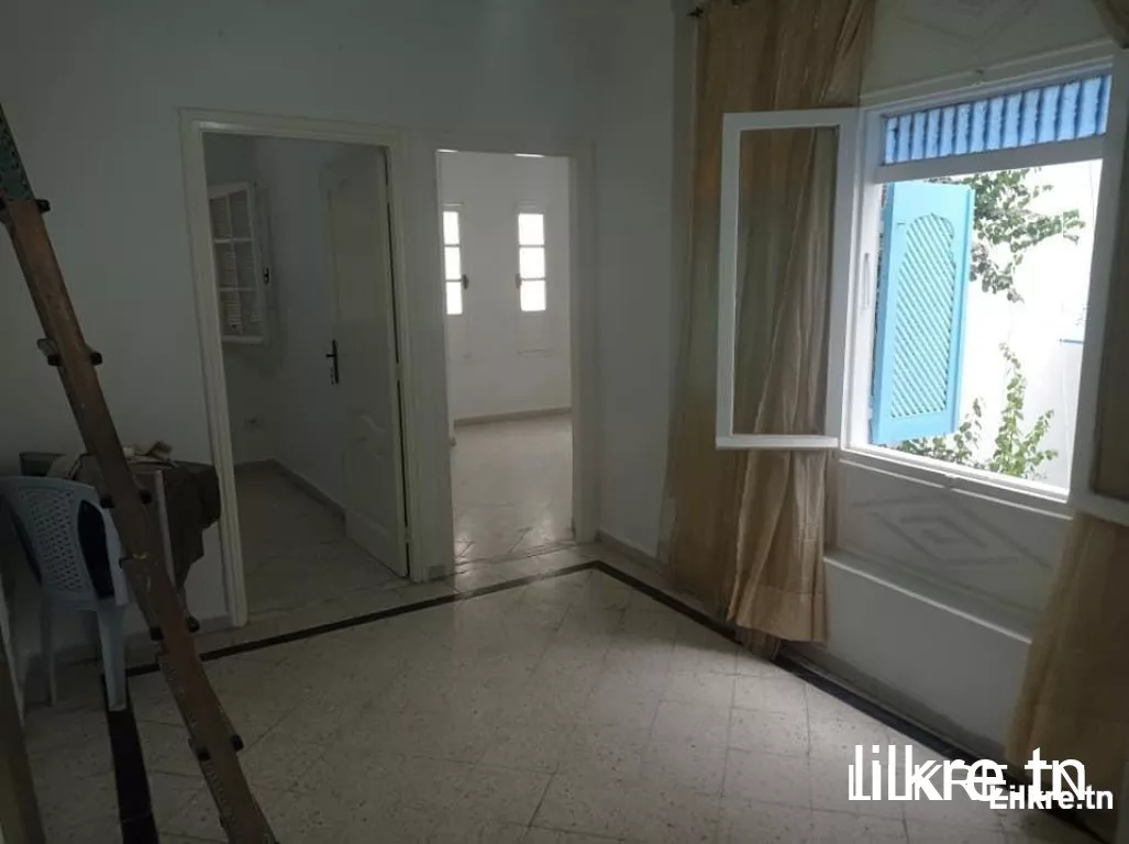 A louer un Appartement S+2  à Centre ville  ( beb khadhra)