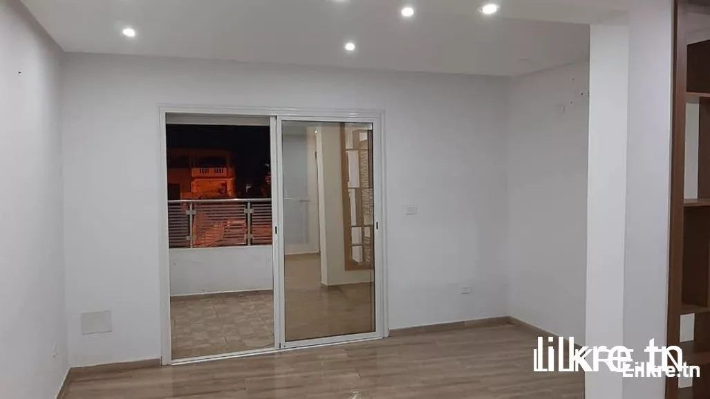 A louer un Appartement S+2 à Zahrouni 