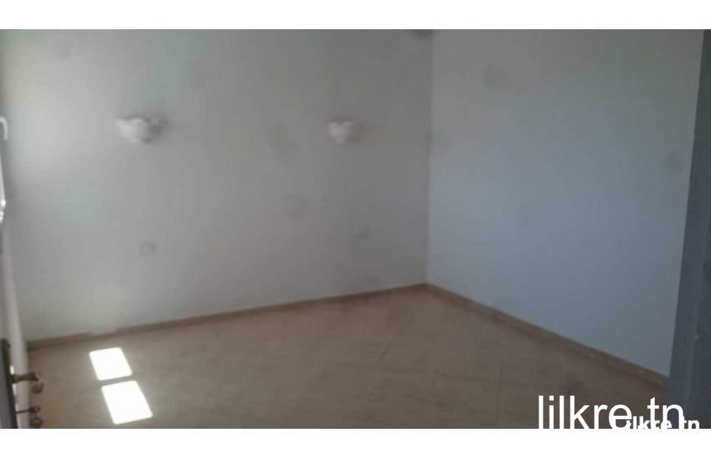 étage de villa S+3 à daouer hicher 