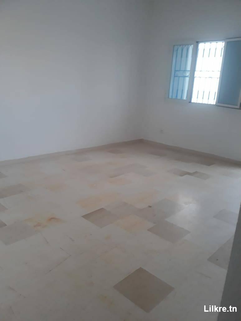 A louer un studio à Sokraa