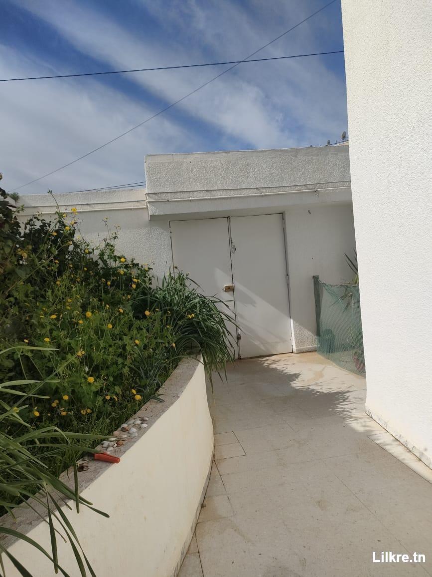 A louer un studio à Borj Louzir